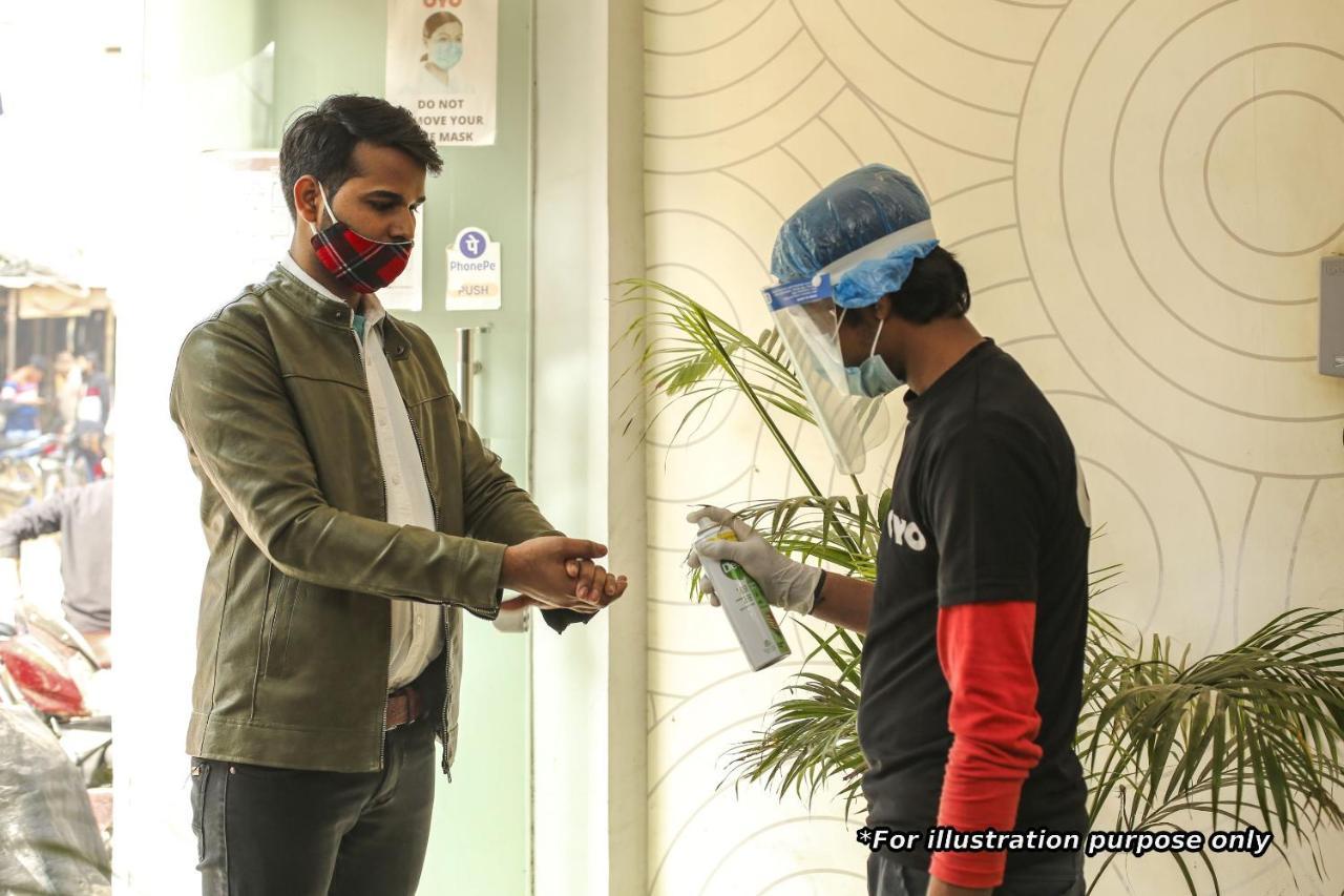 Collection O 76248 Hotel D Crown Nuova Delhi Esterno foto
